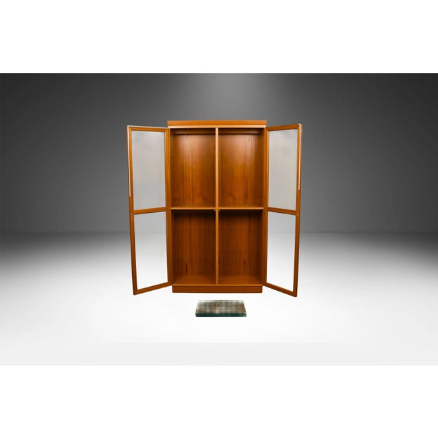 Danish Mid Century Teak Display Cabinet by Skovby For Sale - Image 10 of 18