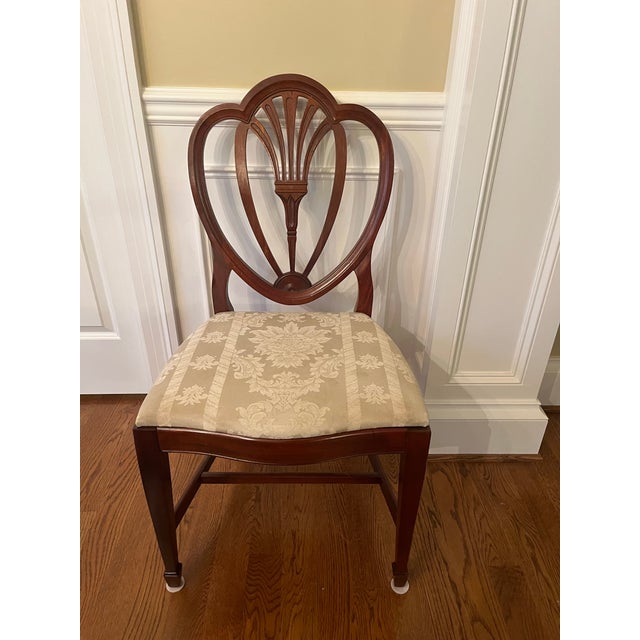 Hepplewhite Chairs Drexel Dining Hepplewhite Shield Back Vintage For Sale - Image 3 of 11
