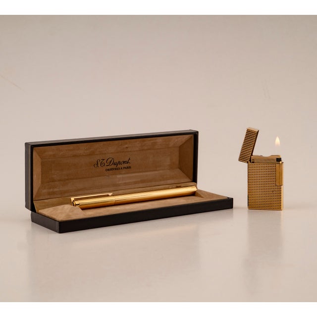 1970s Gold-Plated Standard Lighter and Vermeil Piston Fountain Pen from S.T. Dupont, 1970s, Set of 2 For Sale - Image 5 of 18