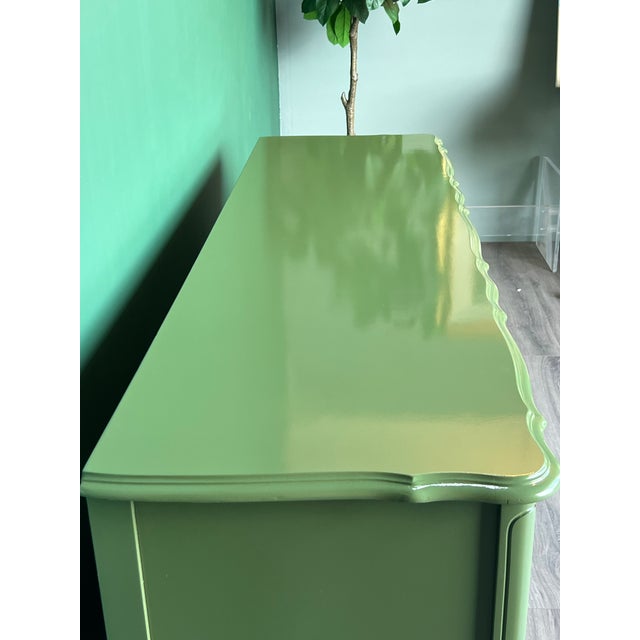 French Provincial 1970s French Provincial Green Lacquered Dresser of Twelve Drawers For Sale - Image 3 of 18