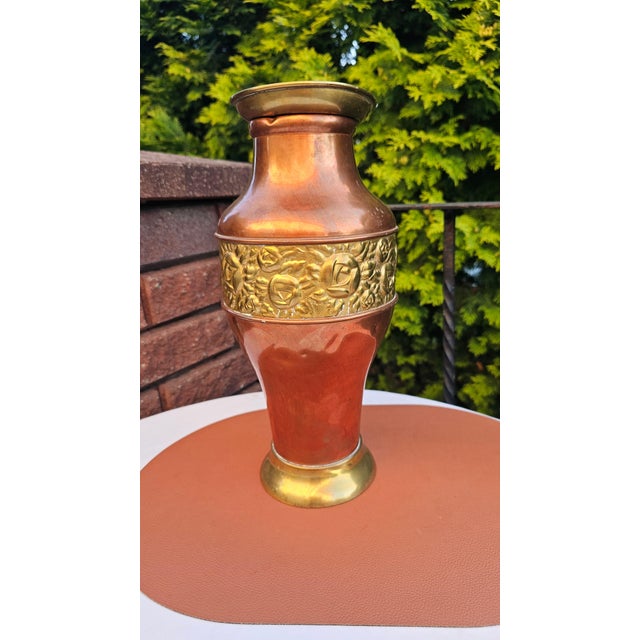 Art Nouveau Brass and Copper Vase with Embossed Floral Pattern, 1890s, Set of 2 For Sale - Image 3 of 8