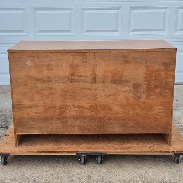 1970s Ethan Allen Baumritter American Made Maple 6-Drawer Dresser Chest For Sale - Image 17 of 18