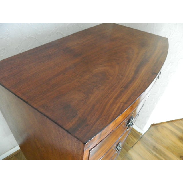 Victorian Bow Front Chest of Drawers in Mahogany, 1890s For Sale - Image 12 of 18