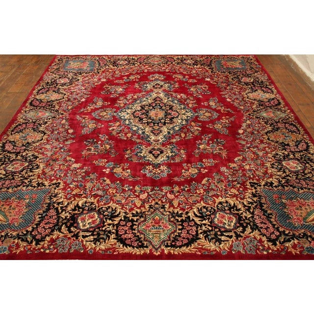Middle Eastern Rug in Wool For Sale - Image 5 of 11