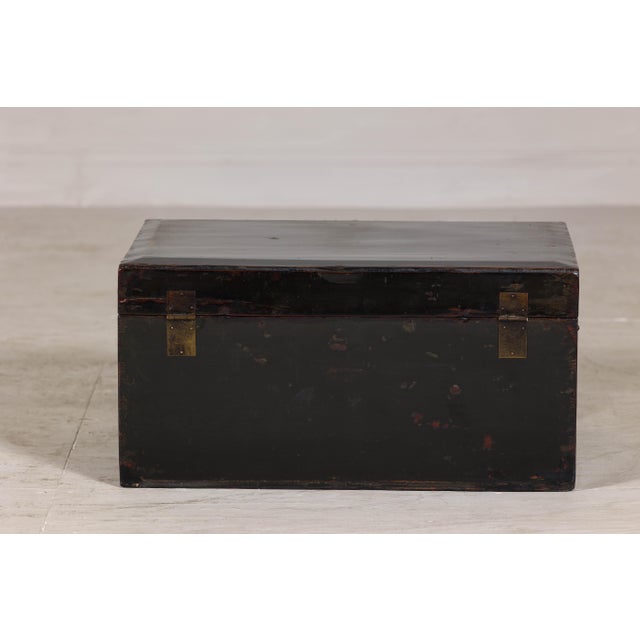 Asian Early 20th Century Hand-Painted Black and Gold Lacquer Trunk with Court Scene, Late Qing Dynasty For Sale - Image 3 of 12