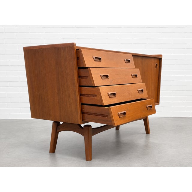 Mid Century Modern Styled Apartment Sized Asymmetrical Credenza / Media Stand / Sideboard For Sale - Image 10 of 12