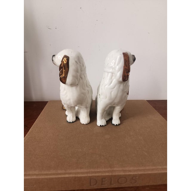 4.5 x 3 x 6 inches each (11.4 x 7.6 x 15.2 cm) Weight: 866 g for the pair (1.91 lb) Charming pair of vintage Staffordshire...
