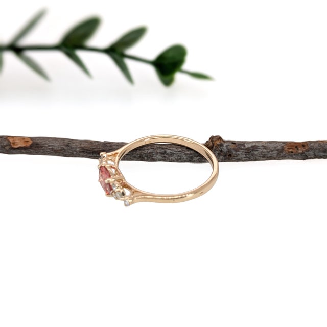 2020s 0.57cts Padaparadscha Sapphire Diamond Ring in 14k Rose Gold | Oval 6x4mm, Size 6.75 For Sale - Image 5 of 7