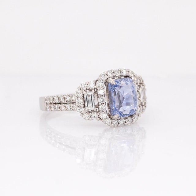 3.1ct Cornflower Blue Sapphire & Diamond Ring in 14k White Gold – Emerald 8×7mm, Size 6.75 For Sale - Image 4 of 7
