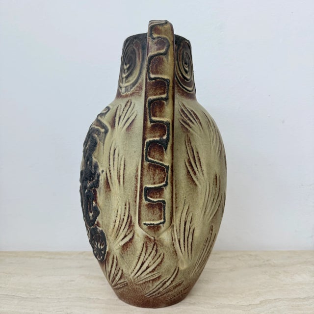 Beige Vintage West German Vase with Horse Decor from Scheurich, 1970s For Sale - Image 8 of 18