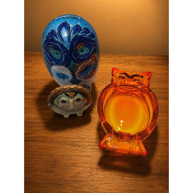 Viking Glass Company Vintage Viking Glass Epic Persimmon Owl Ashtray #6944 | Mid-Century Modern Art Glass Catchall Dish, C. 1969 For Sale - Image 4 of 5