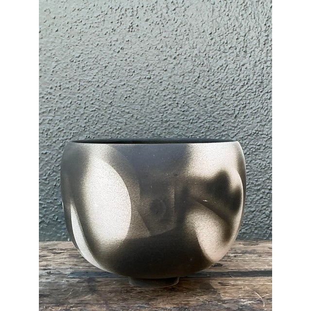 This original studio pottery bowl is a masterclass in Postmodern aesthetics, blending minimalist form with bold graphic...