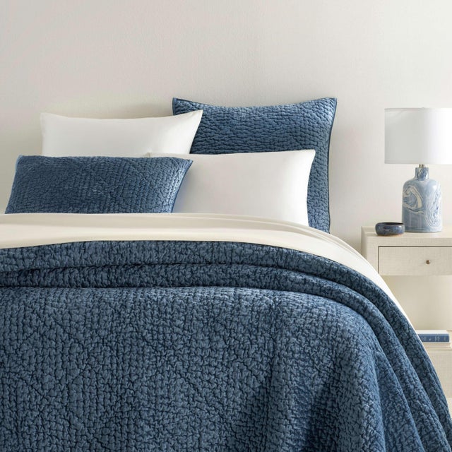 Love at first touch, you will melt at the hand feel of this sublimely soft-to-the-skin scrumptious quilt. Relaxed and...