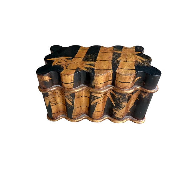 Early 20th Century Vintage Gold and Black Chinoiserie Box With Bamboo Motif For Sale - Image 5 of 18