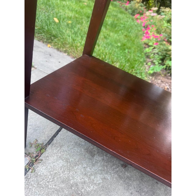 Mersman Mid-Century Mersman Mahogany End Table With Fluted Corner Blocks For Sale - Image 4 of 9