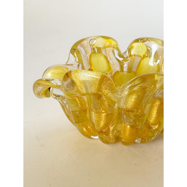 Barovier e Toso 1950s Barovier & Toso Murano Yellow Spots Gold Flecks Italian Art Glass Flower Form Bowl For Sale - Image 4 of 16