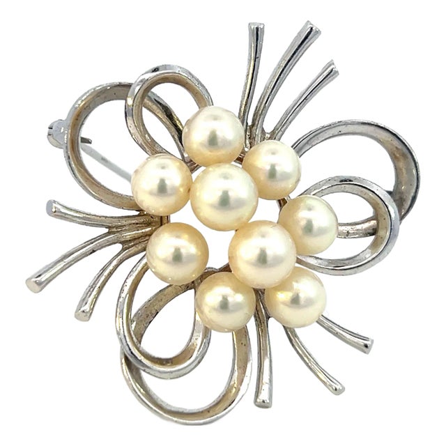 1990s Mikimoto Estate Akoya Pearl Brooch Silver 6 mm 9.5 Grams For Sale