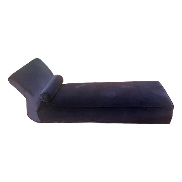 Modern Chaise in Blue Velvet Attributed to Dialogica For Sale