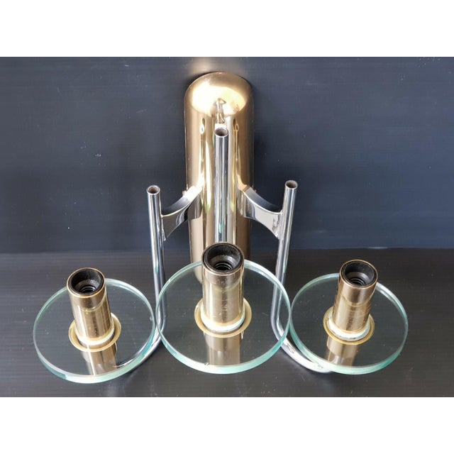 1970s Vintage Wall Light in Brass, Chrome and Glass by Maison Sciolari, 1970s For Sale - Image 5 of 8