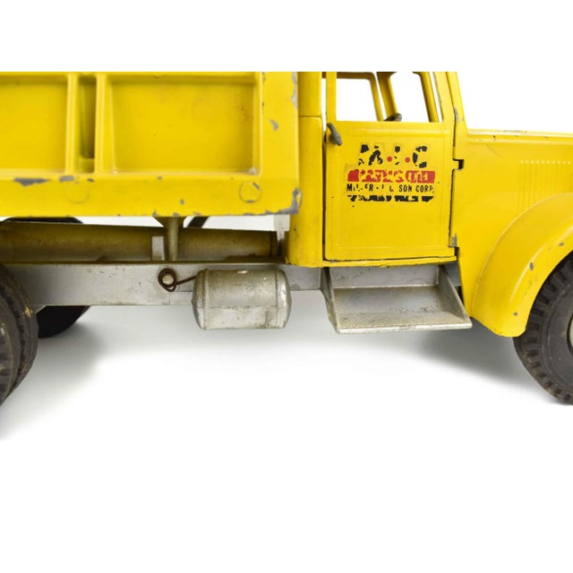 Vintage 1950's Yellow Smith Miller M.I.C Hydraulic Dump Truck Toy Model Figurine Usa For Sale - Image 10 of 13