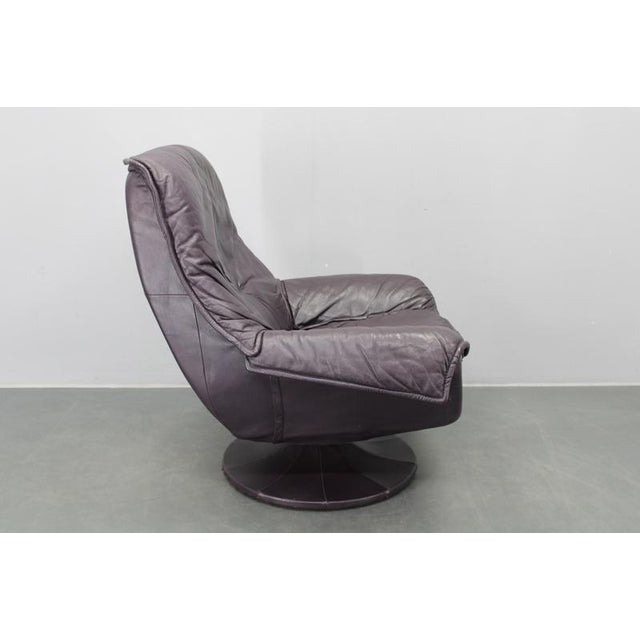 Italian Dark Purple Leather Swivel Lounge Chair, 1980s For Sale - Image 10 of 18