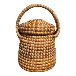 1990s Sweetgrass Hand Woven Basket With Lid For Sale