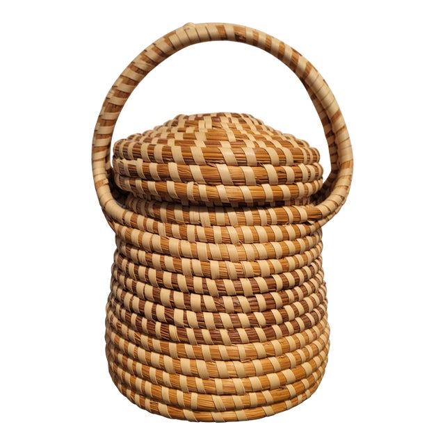 1990s Sweetgrass Hand Woven Basket With Lid For Sale