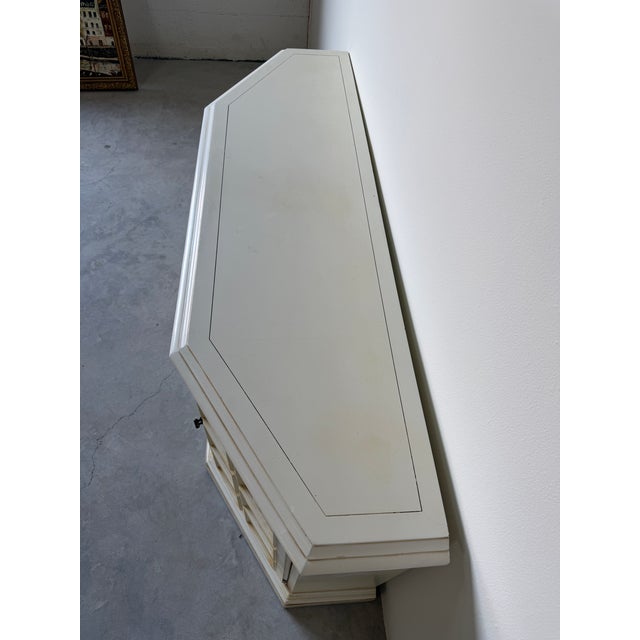 Ivory Mid Century Drexel Esperanto Buffet Credenza With Geometric Paneled Doors For Sale - Image 8 of 17
