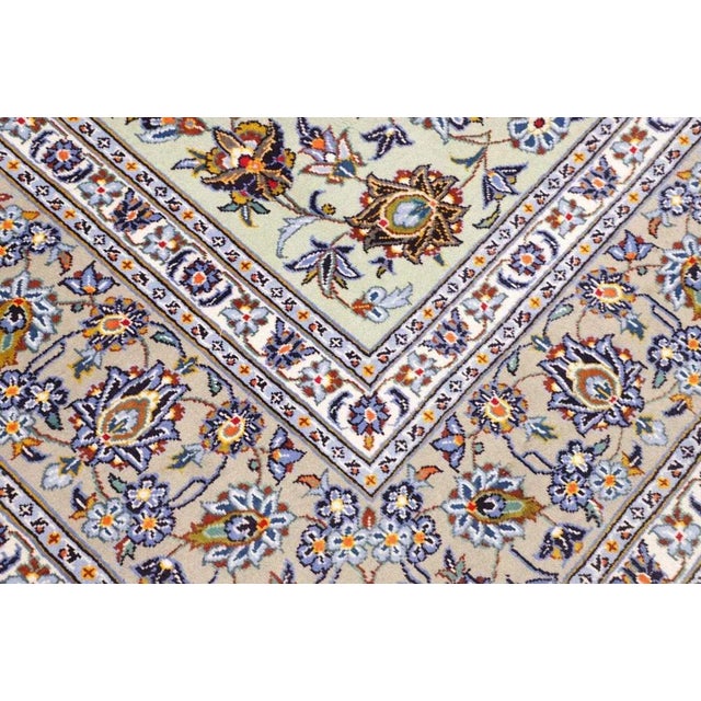 Kashan Rug in New Wool For Sale - Image 6 of 11