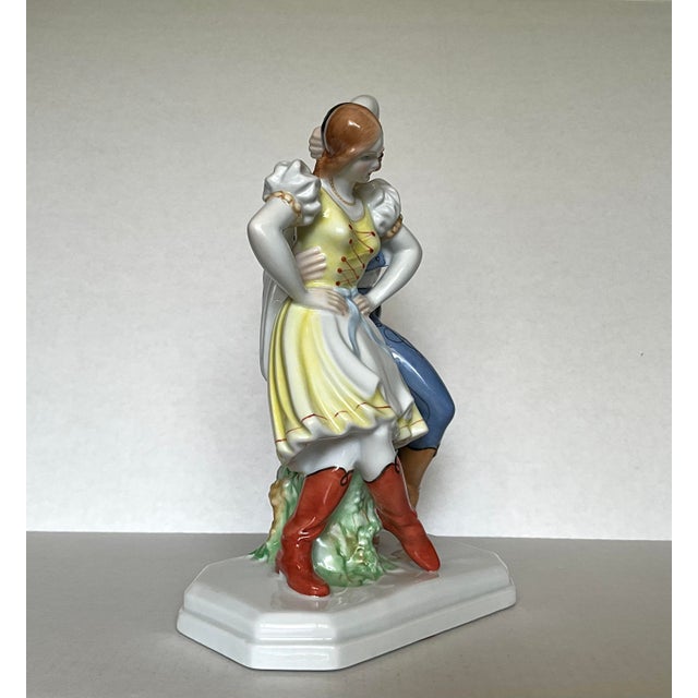 1990s Herend Hand-Painted Porcelain Hungarian Dancers Figurine – Romantic Folk Couple For Sale - Image 5 of 10