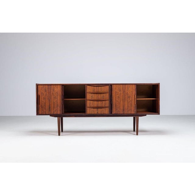 Scandinavian Symmetric Sideboard in Rosewood, Denmark, 1960 For Sale - Image 4 of 18