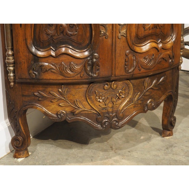 Pair of Sculpted Antique Walnut Corner Cabinets From Provence, France, C. 1900 For Sale - Image 11 of 18