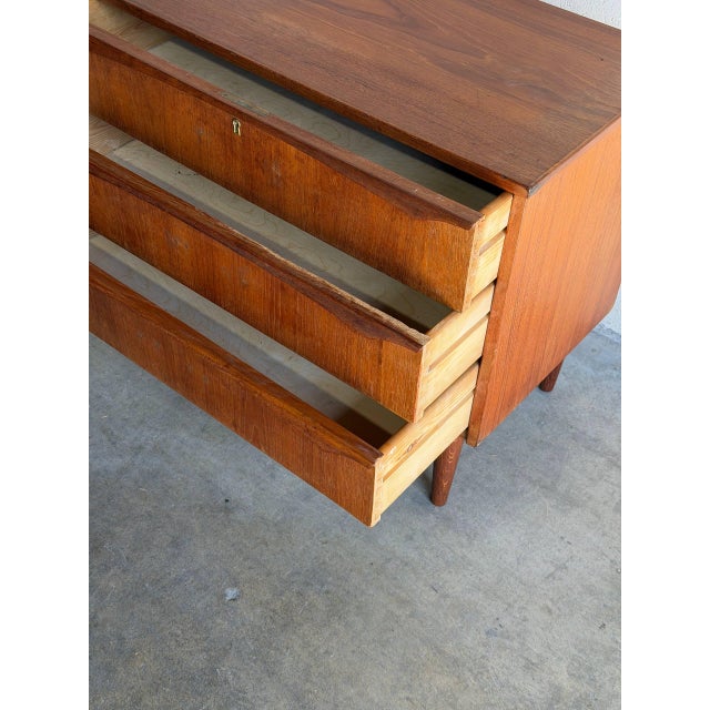 Vintage Danish Modern Teak 3 Drawer Chest Dresser Mid Century Scandinavian Cabinet For Sale - Image 10 of 10