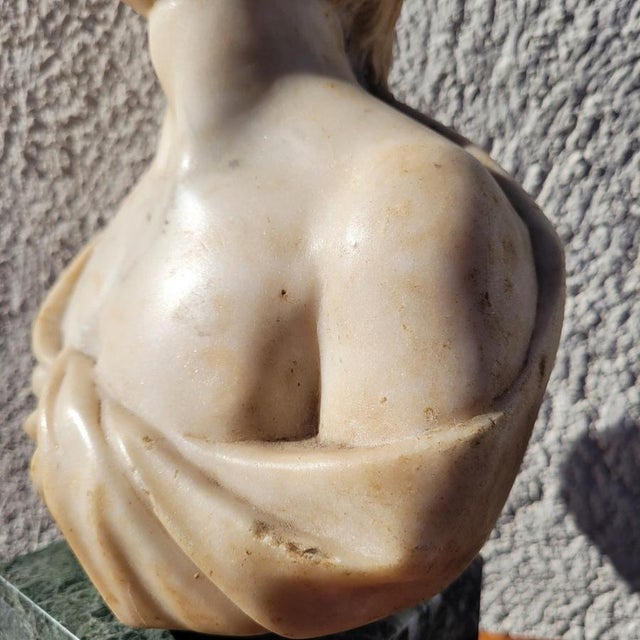 Figurative Bust, 1600s, Marble For Sale - Image 5 of 18