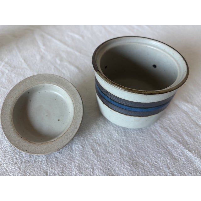 Otagiri Company 1970s Otagiri Horizon Stoneware Creamer and Sugar Bowl Set- 2 Pieces For Sale - Image 4 of 8