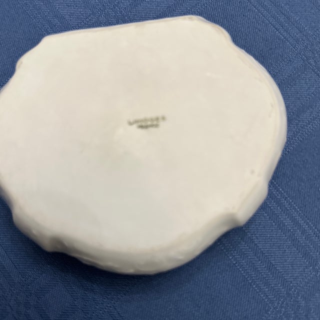 1970s Beautiful Vintage Limoges France Scalloped Trinket Lidded For Sale - Image 5 of 10