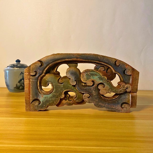 1920s Chinoiserie Carved Wood Fragment — Polychrome Architectural Decor For Sale - Image 4 of 9