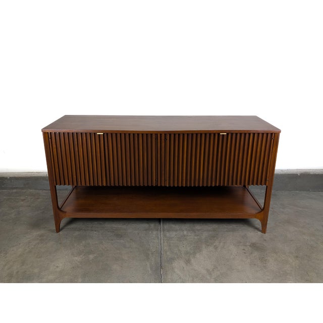 Mid-Century Modern Mid Century Modern Walnut Console by Broyhill, Brasilia Collection, C1960s For Sale - Image 3 of 15