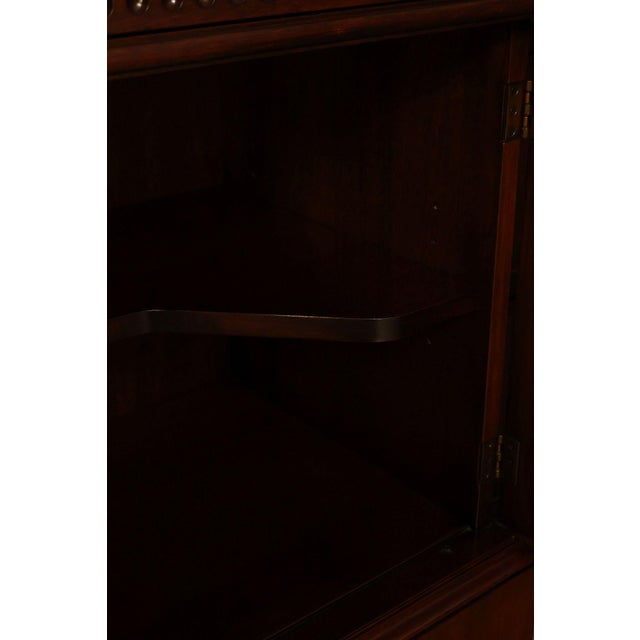 Henkel Harris Chippendale Style Mahogany China Cabinet Breakfront For Sale - Image 9 of 18