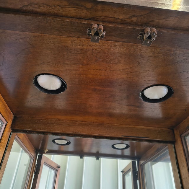 Thomasville Vintage Thomasville Lighted Curio Cabinets, A Pair For Sale - Image 4 of 7