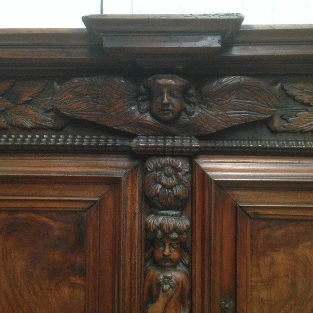 Brown Antique Four-Leaf Cabinet in Walnut, 1700s For Sale - Image 8 of 12