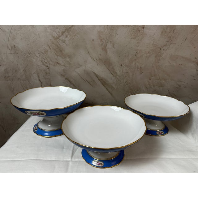Paris Porcelain Service, 1880, Set of 35 For Sale - Image 4 of 18
