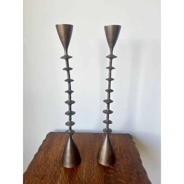 Brown Large Vintage Brutalist Hand Forged Brass Candlesticks, 1960s, Set of 2 For Sale - Image 8 of 17