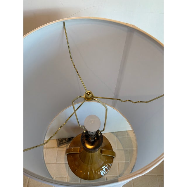 Global Views Large Mid-Century Style Camel Glaze Lamps - Pair. For Sale In Atlanta - Image 6 of 8