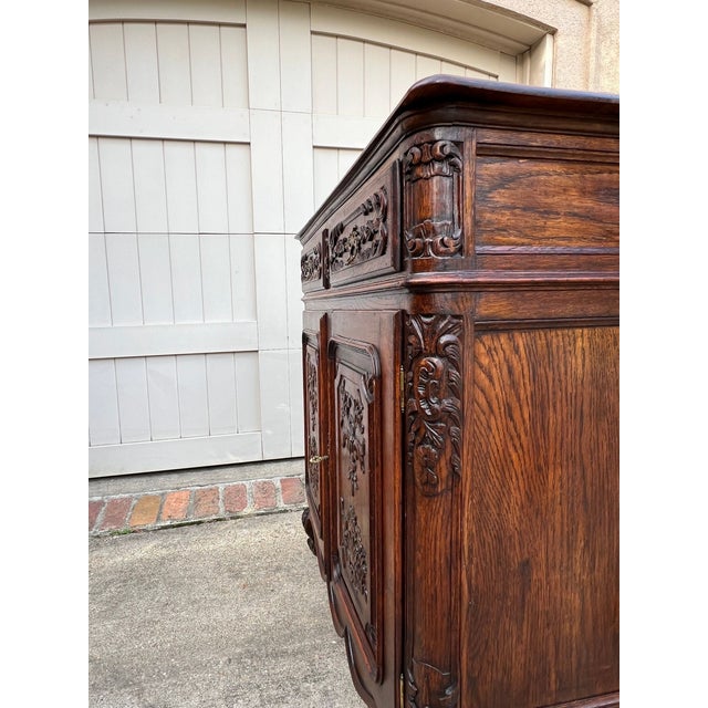 Antique French Louis XV Buffet Sideboard Cabinet Carved Oak Server C1920 For Sale - Image 18 of 18