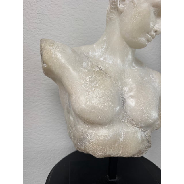 Early 21st Century Rh Roman Discus Thrower Classical Sculpture Fragment on Stand For Sale - Image 5 of 12