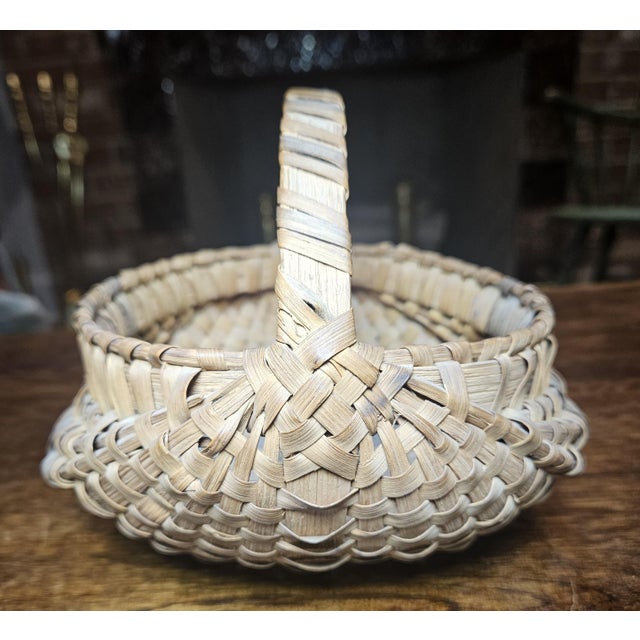 Early 20th Century Small Mellon or Buttocks, Appalachians Basket, With Blue Dyed Slats For Sale In Charlotte - Image 6 of 15