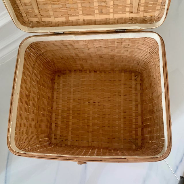 Tony Duquette Vintage Asian Large Wicker Lidded Basket With Handles For Sale - Image 4 of 11