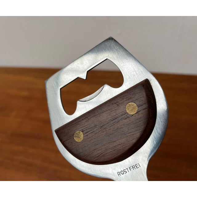 Mid-Century Wine Glass-Shaped Bottle Opener in Metal and Wood, 1960s, in Very Good conditions. Designed 1960 to 1969