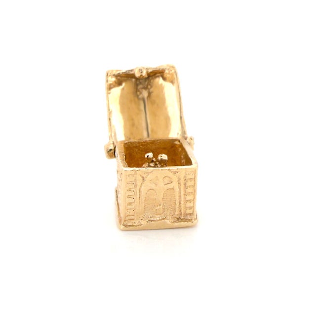 Vintage 1950s 14k Articulating Couple in a Chapel Charm, Bride and Groom, Church, For Sale - Image 9 of 14